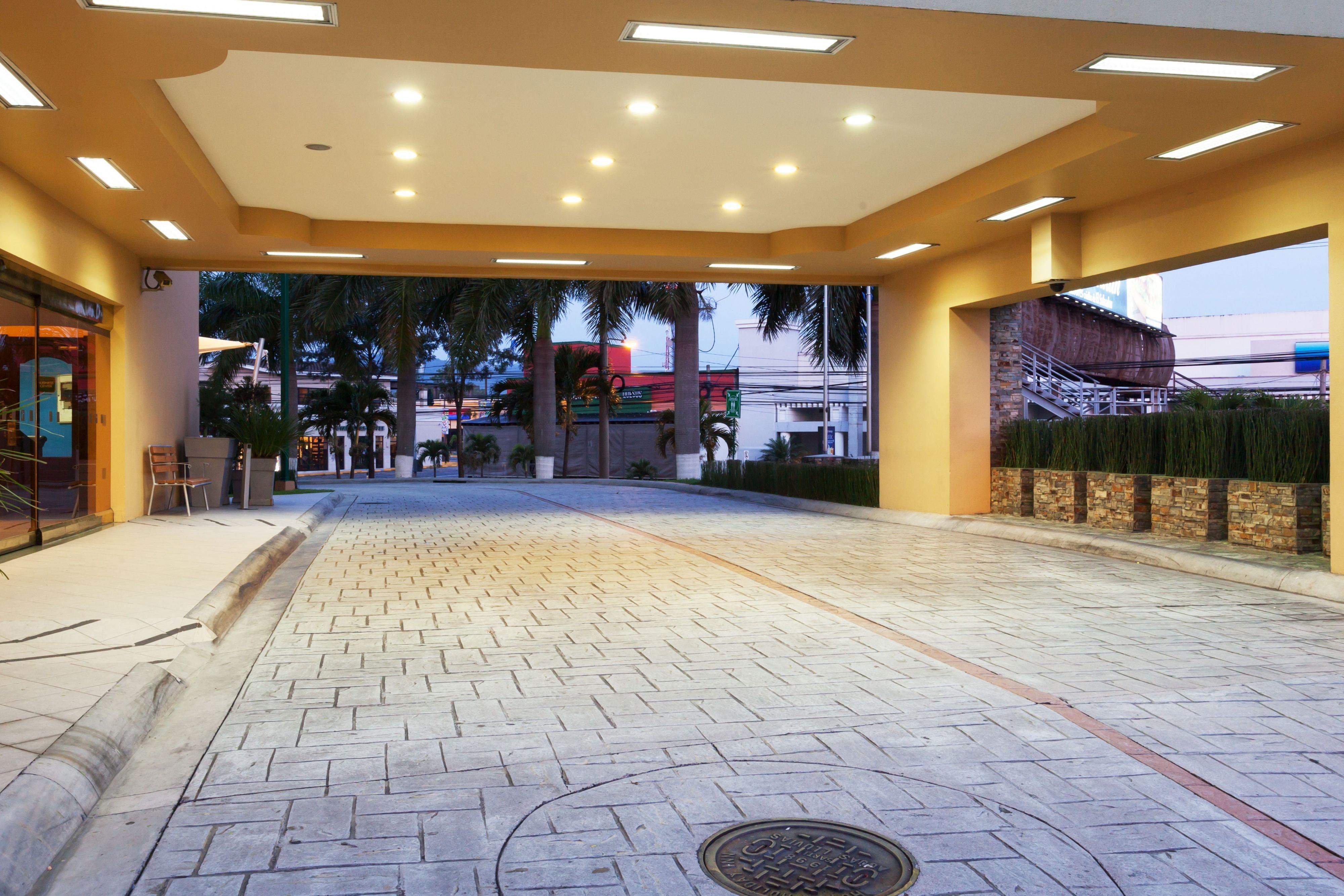 Holiday Inn San Salvador By Ihg Ngoại thất bức ảnh